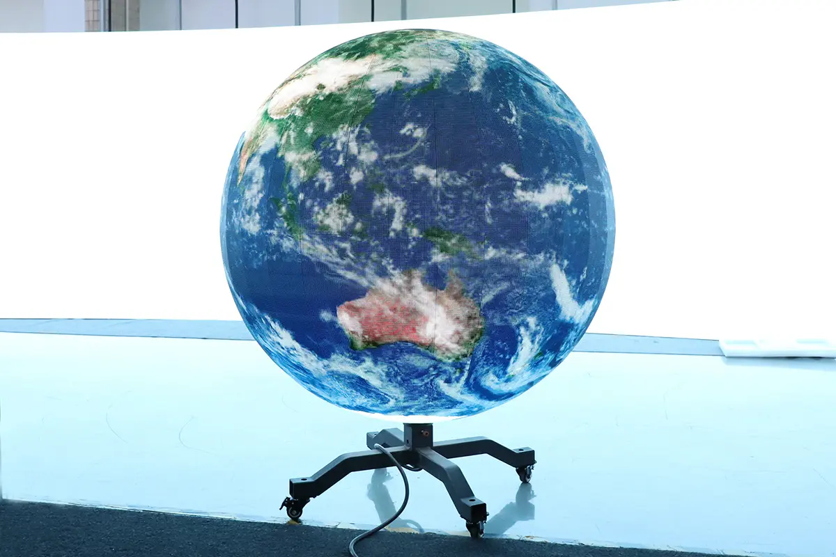 EagerLED Spherical schools digital signage EagerLED Spherical schools digital signage