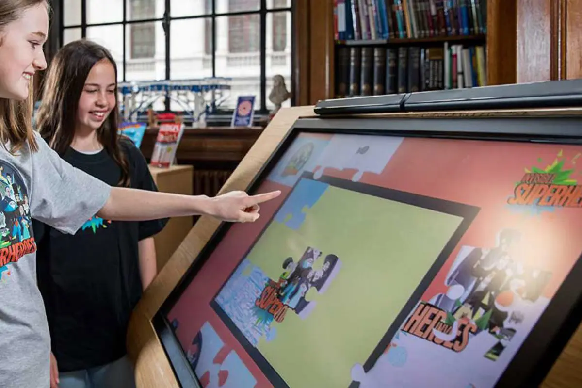 Interactive Touch Screens Interactive Touch Screens