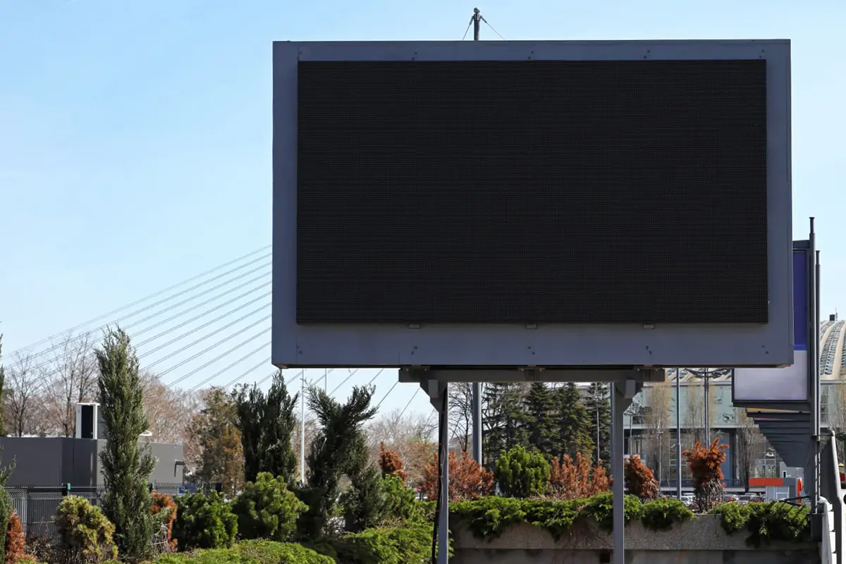 Outdoor High-Brightness Full-Color LED Display Outdoor High-Brightness Full-Color LED Display
